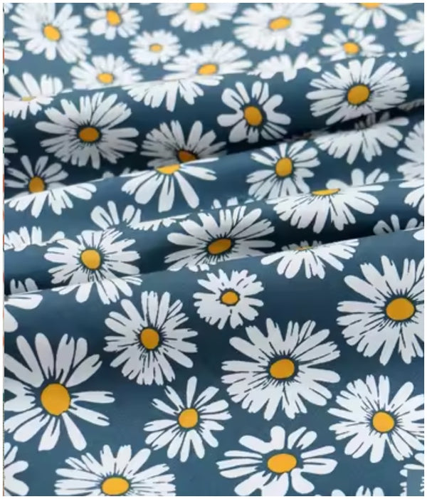 Blue Daisies (bandana bib)