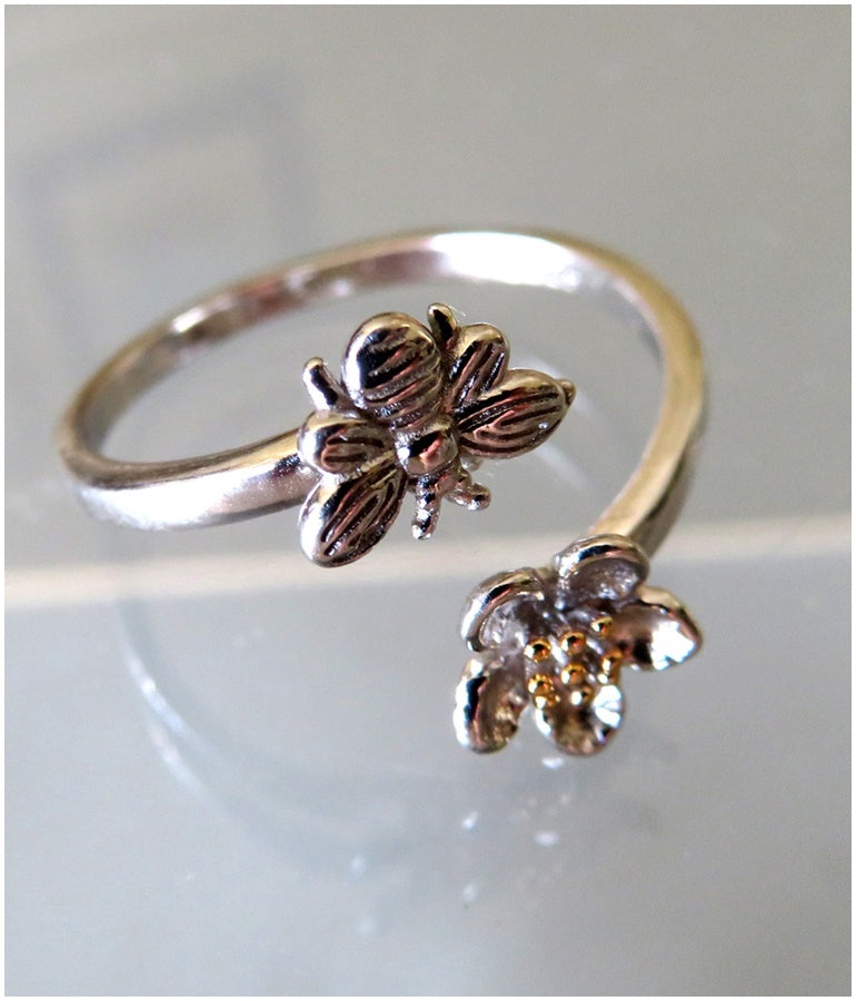 Manuka Flower and Bee Sterling Silver Ring