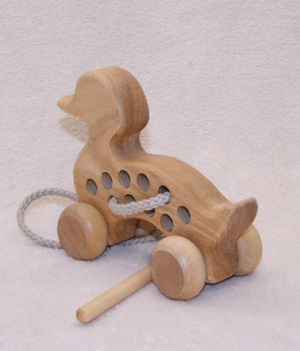 Lacing Wooden Wheeled Duck