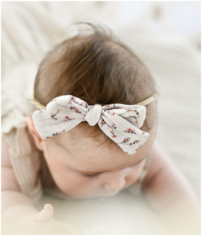 Girl's Delicate Wildflowers Hair Bow