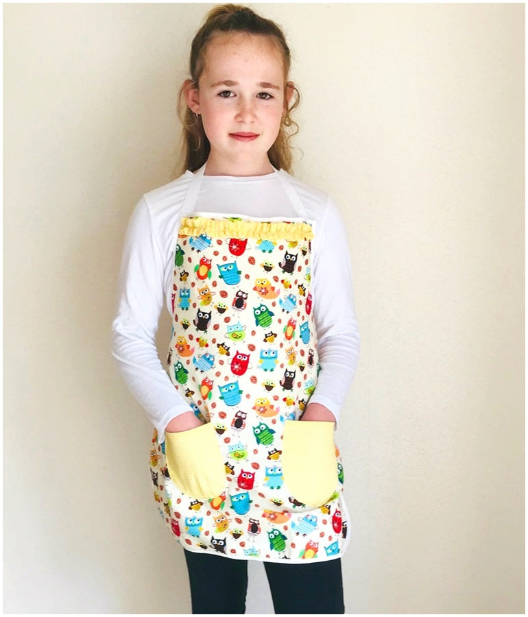 Girl's Frilled Apron (Large 7 - 9 years)